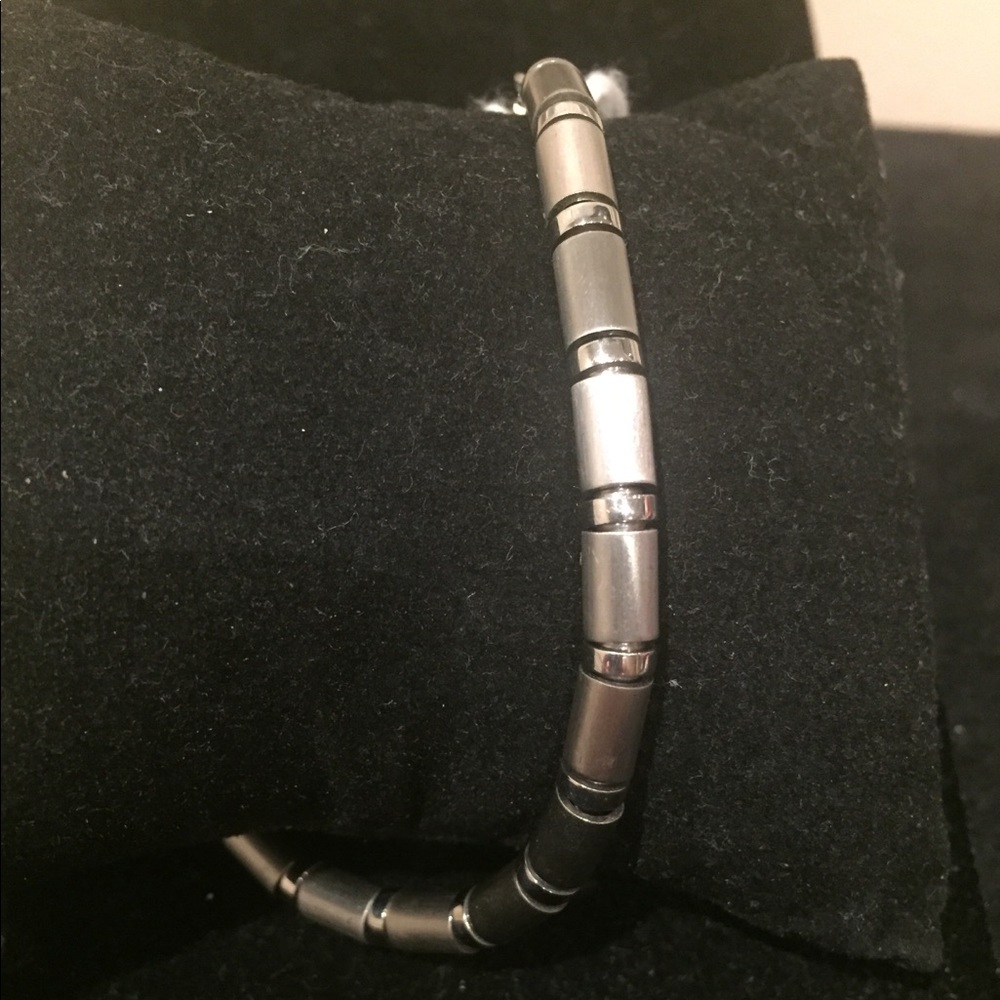 NWOT Men’s stainless steel link bracelet